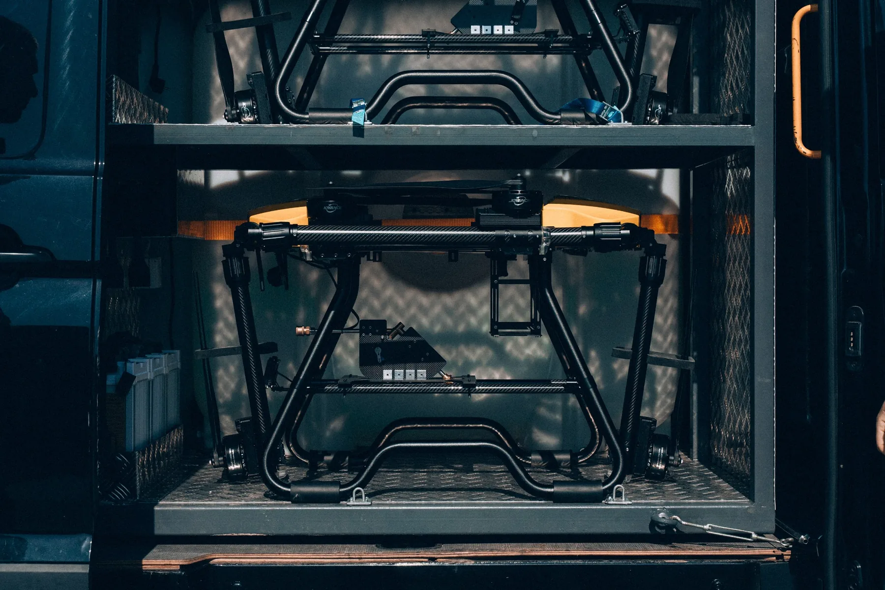 Cleaning drone detail